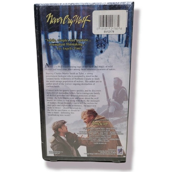 Never Cry Wolf (VHS, 2000, Widescreen Collector's Edition - Clamshell Case) - Picture 3 of 4